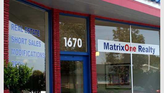 Vynil Lettering Signs